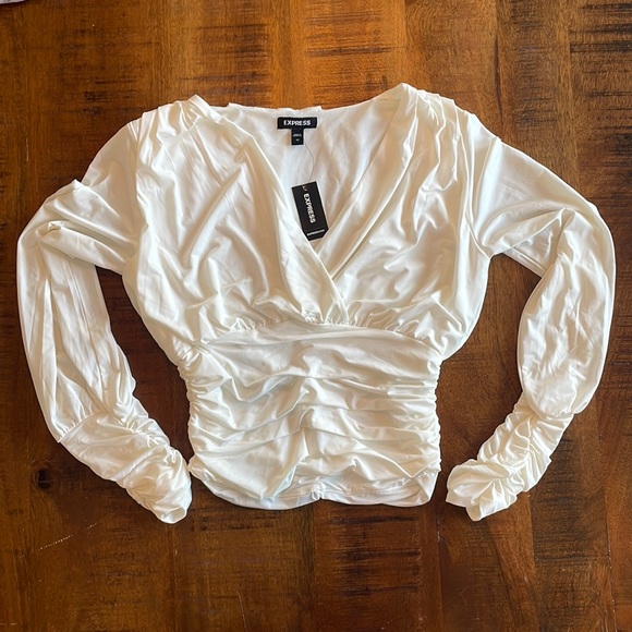 Express Rouched Blouse - Picture 3 of 11